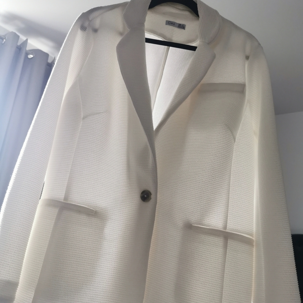 Elegant White Women's Blazer